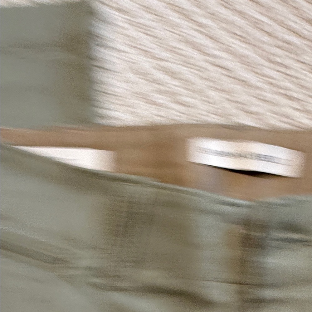 Banana Republic Olive Chino Pants for Men - Picture 2 of 4